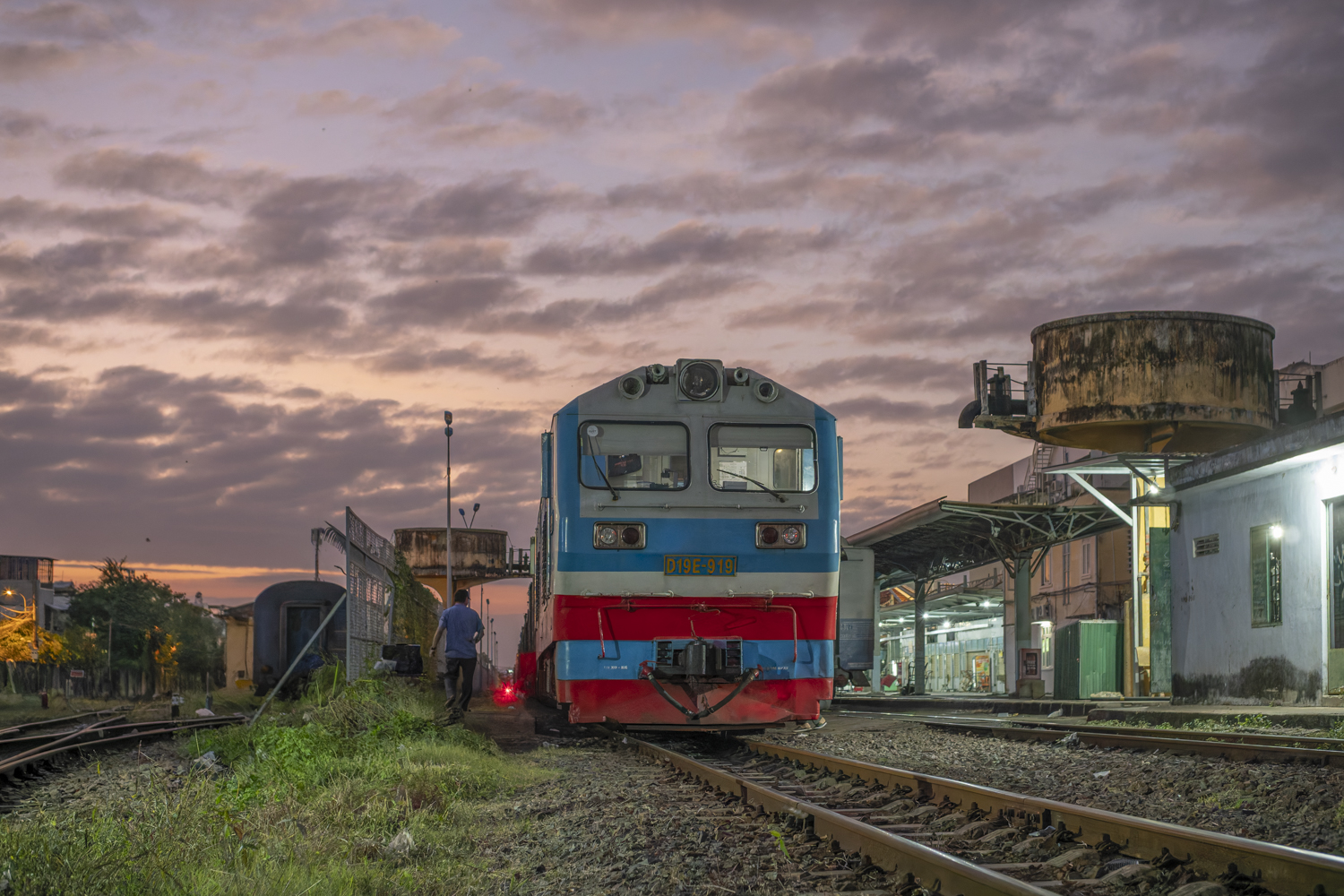 D19E-919