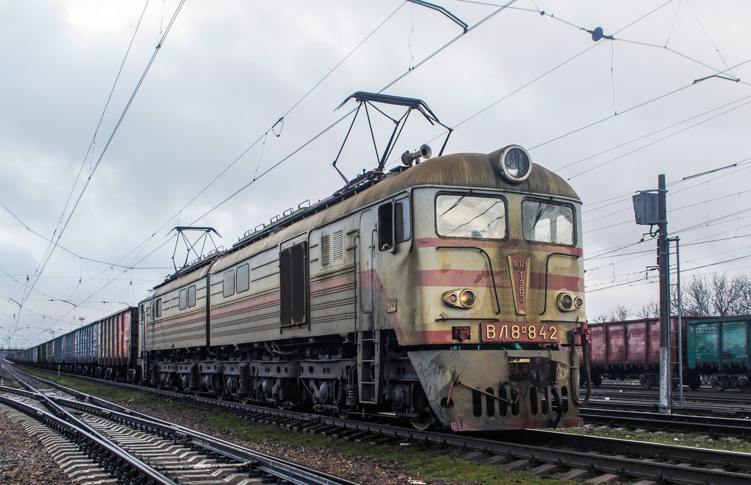 ВЛ8М-842