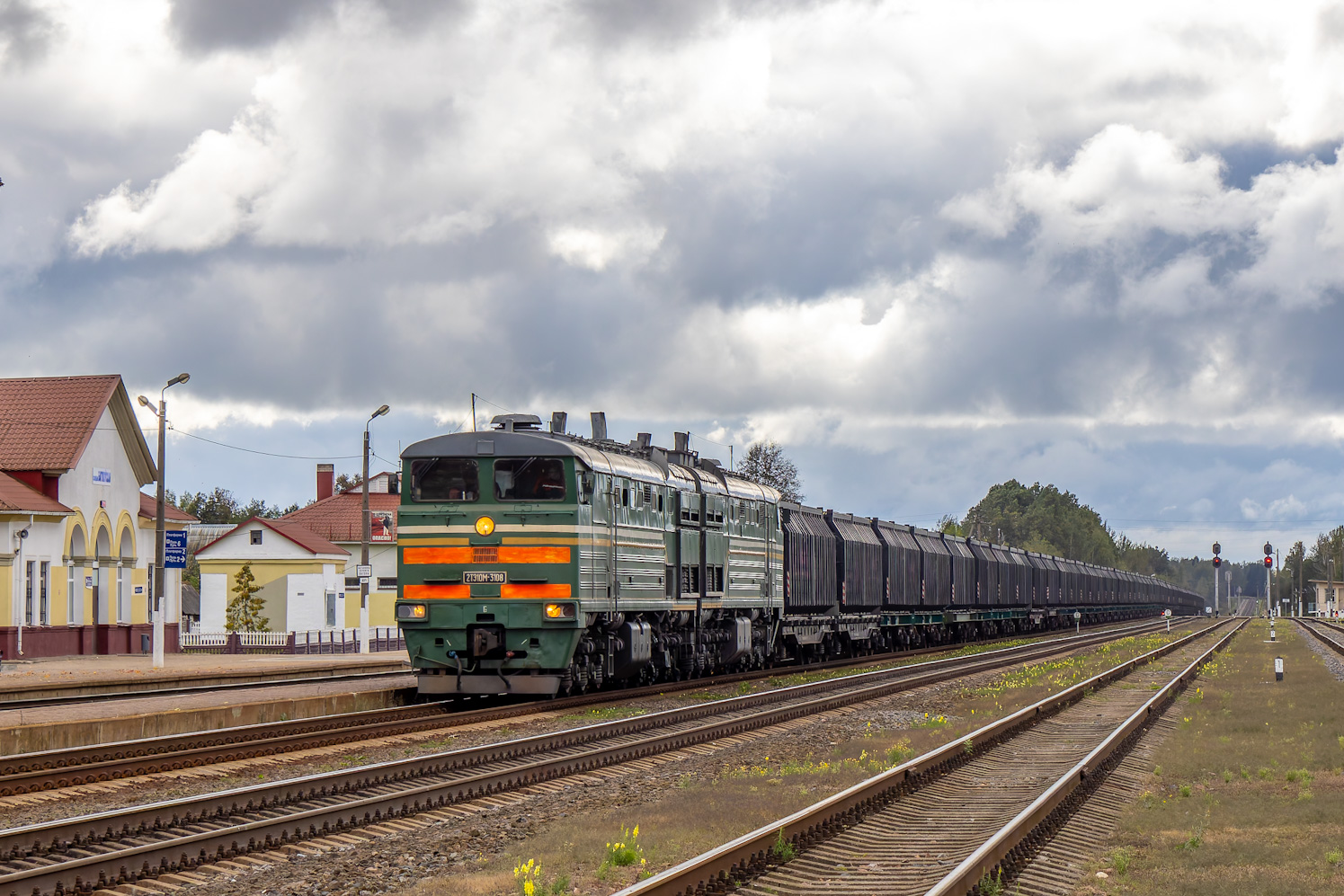 2ТЭ10М-3108