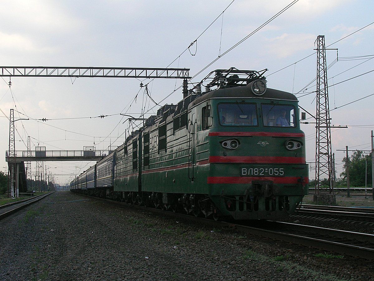 ВЛ82М-055