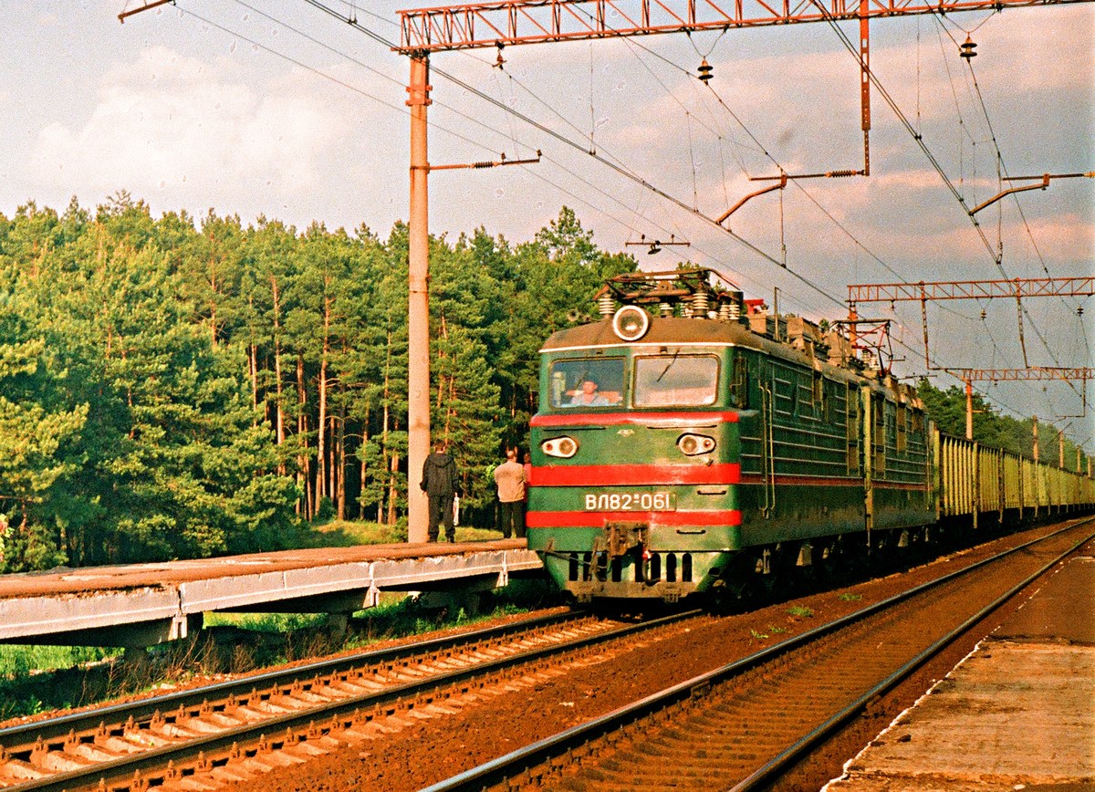 ВЛ82М-061
