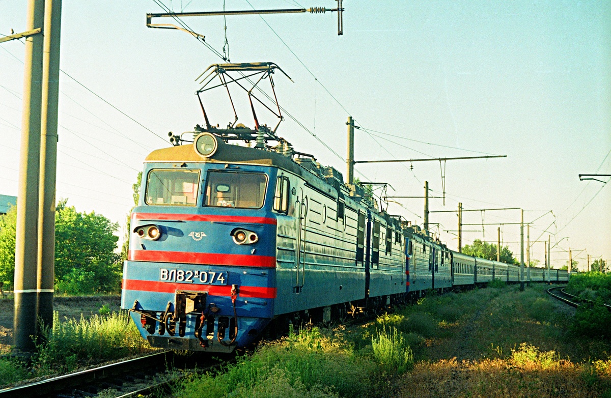 ВЛ82М-074