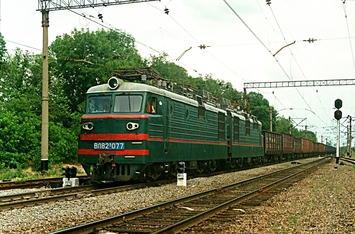 ВЛ82М-077