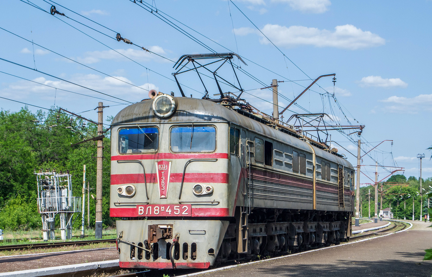 ВЛ8М-452