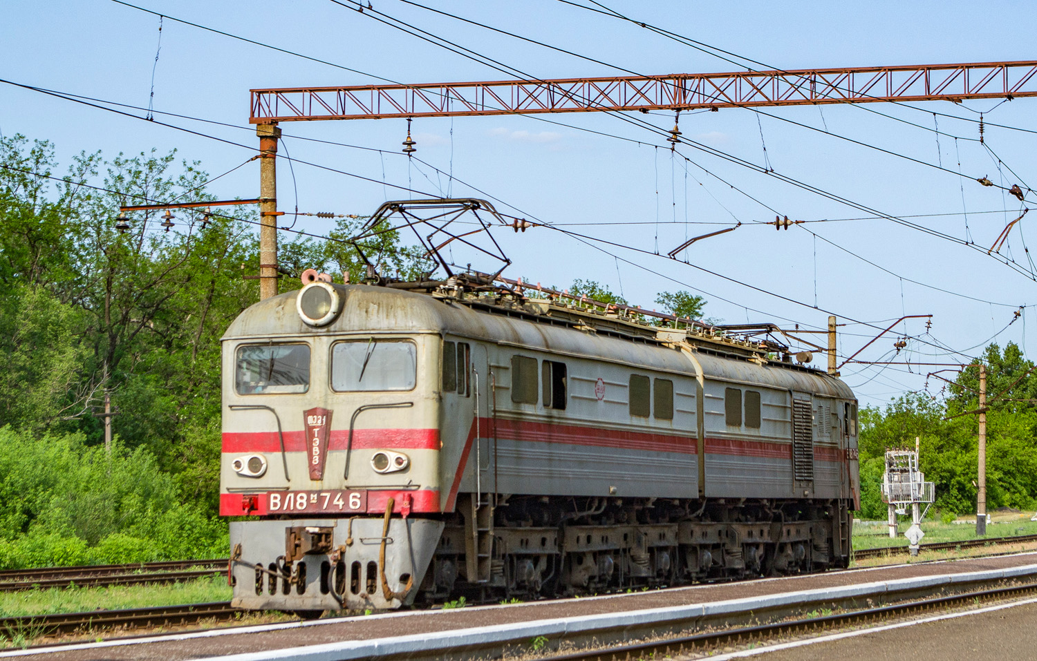 ВЛ8М-746