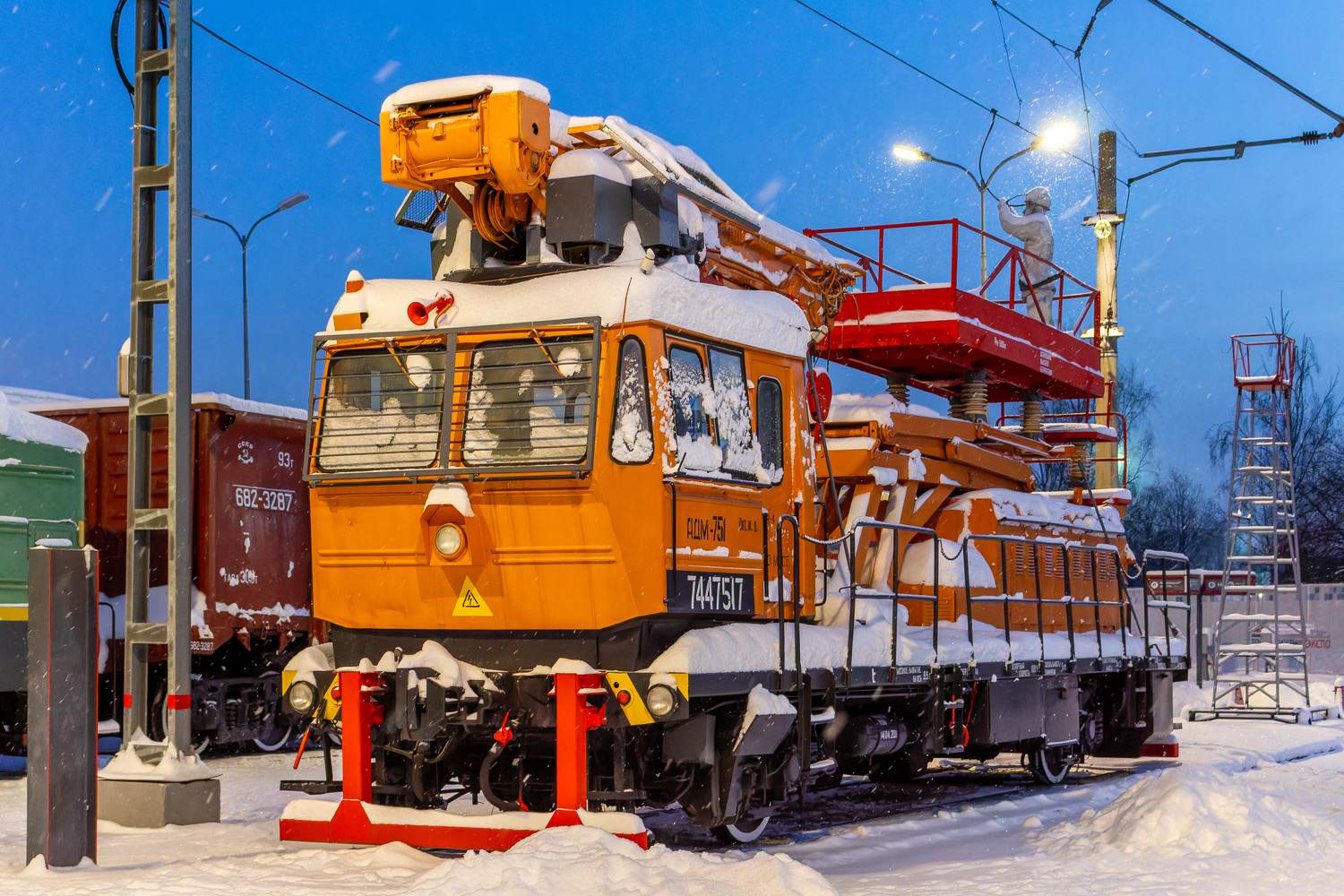 АДМ-751