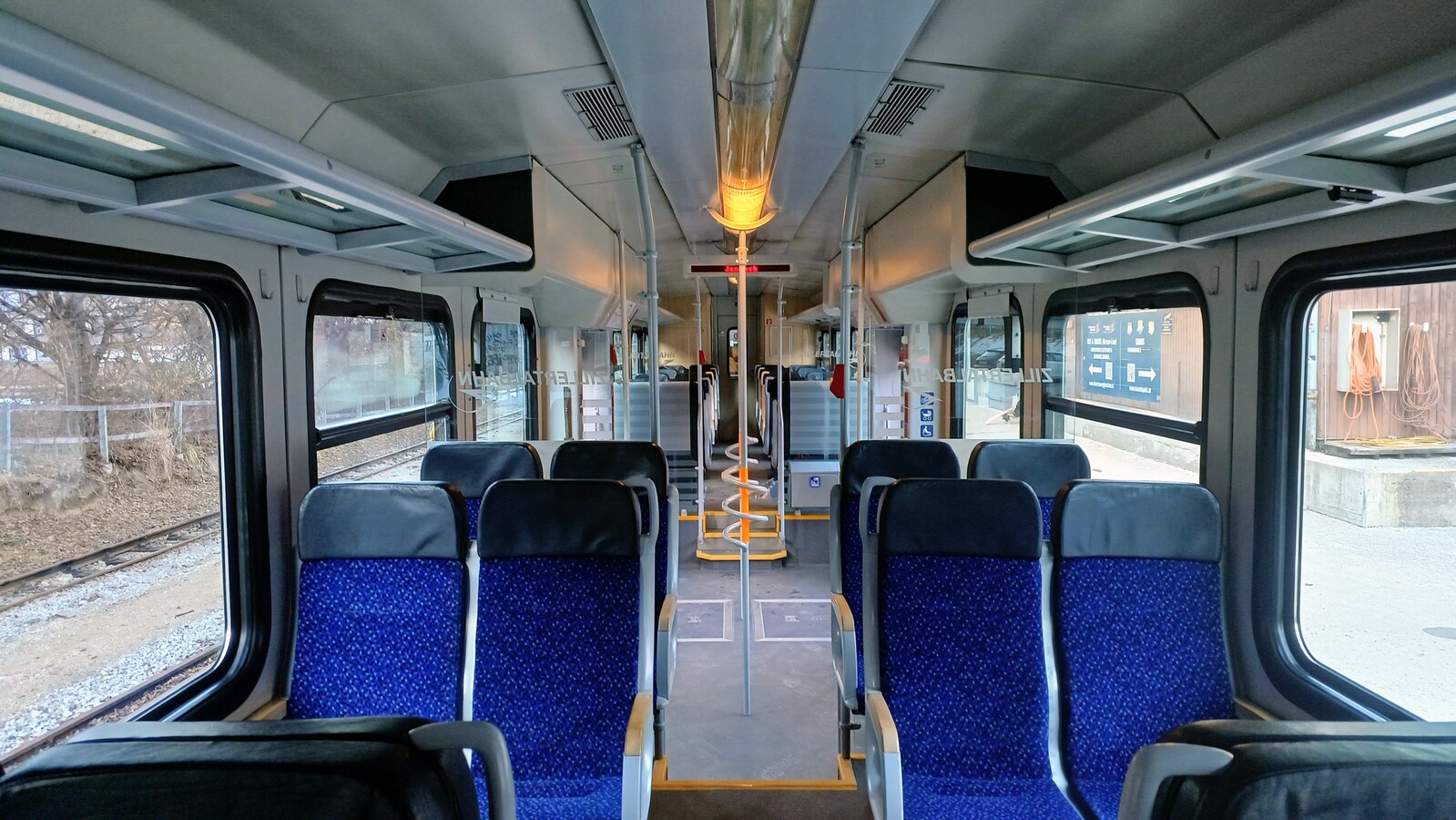 Passenger and service cars (Austria, private carriers)