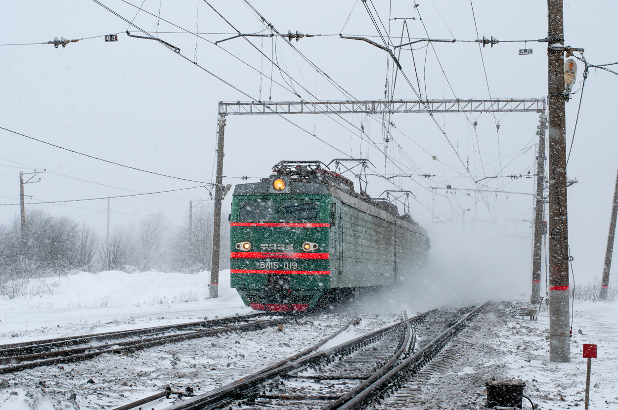 ВЛ15-019