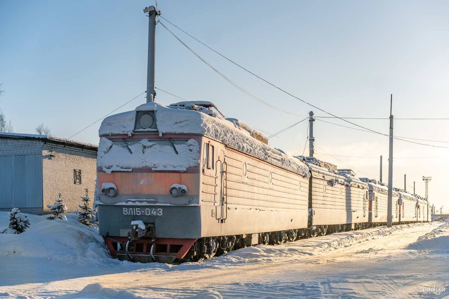 ВЛ15-043