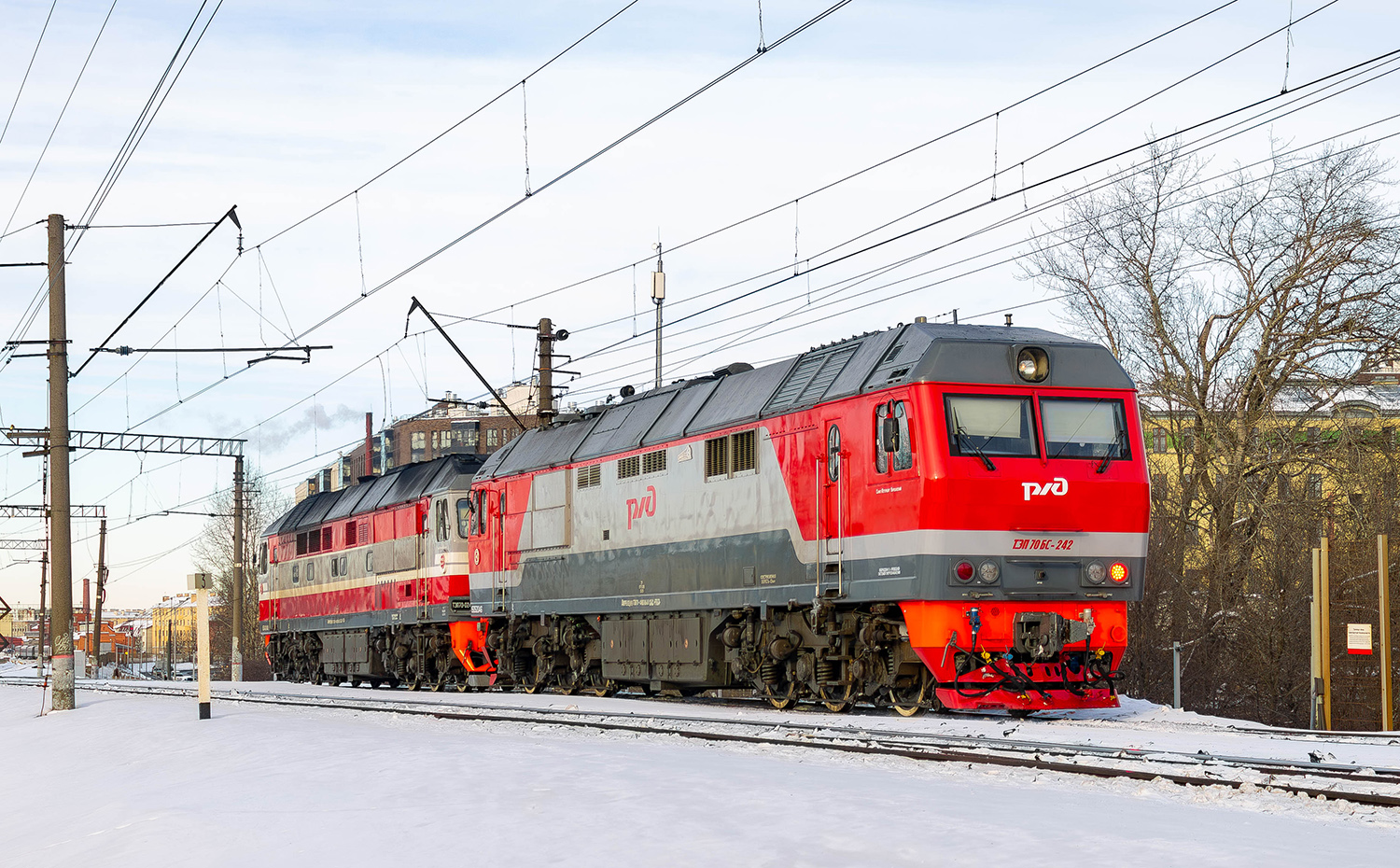 ТЭП70БС-242