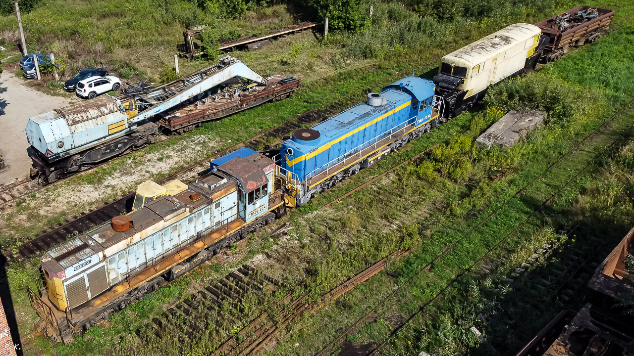 EDK300-427; ТЭМ2У-8841; ТЭМ2-7130
