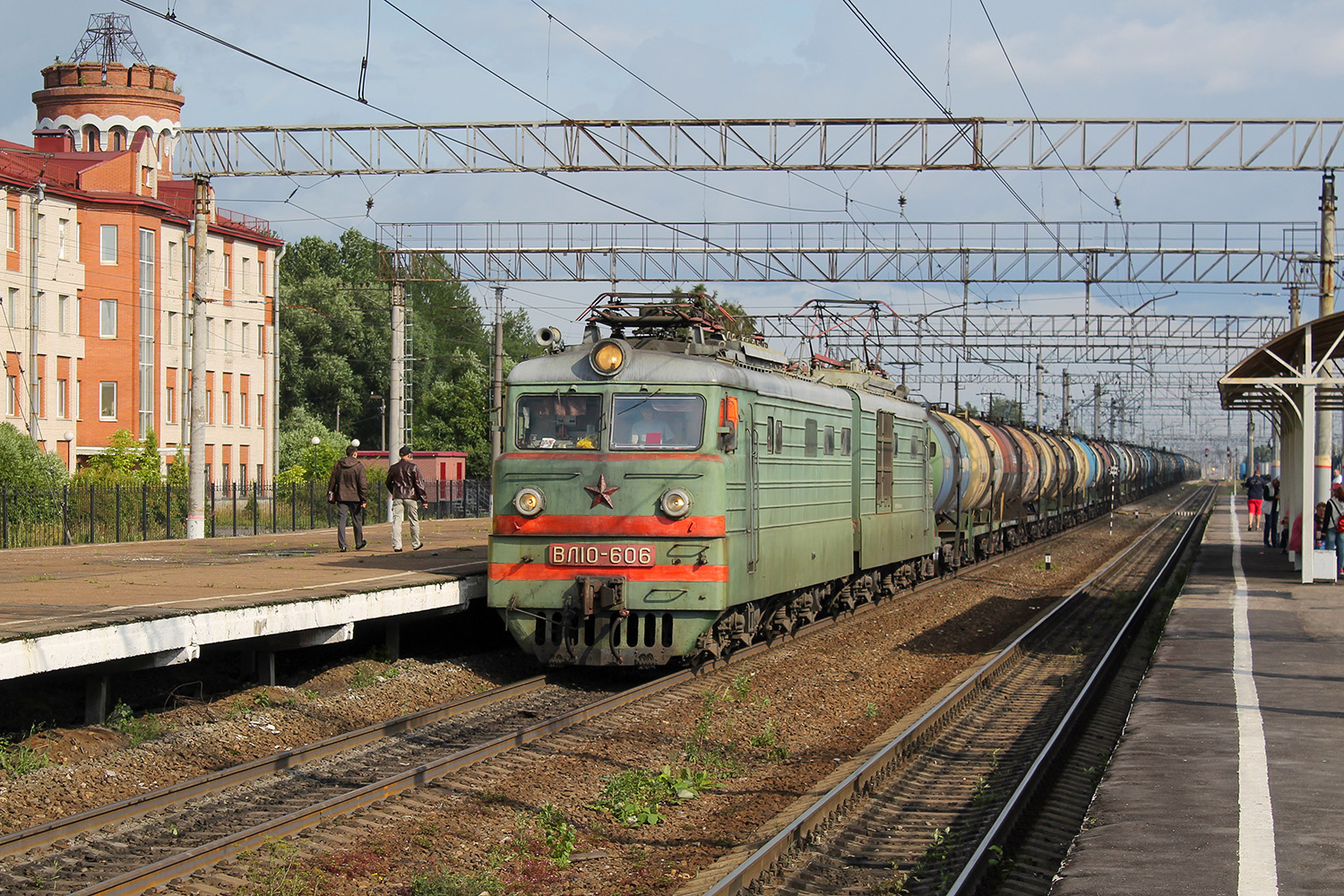 ВЛ10-606