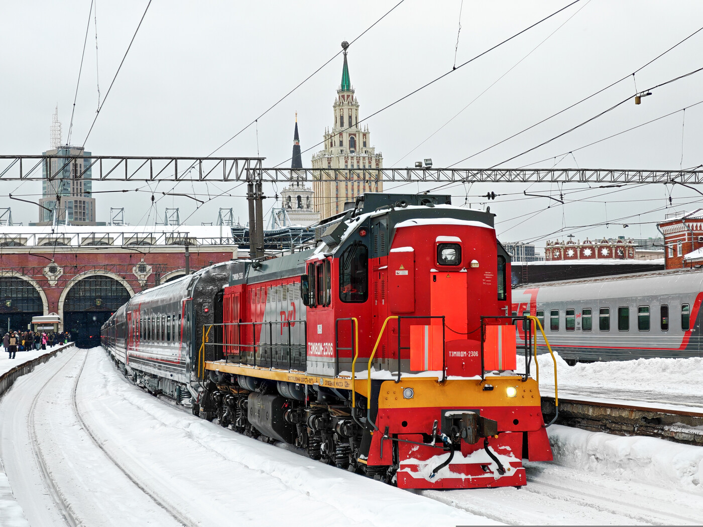 ТЭМ18ДМ-2306