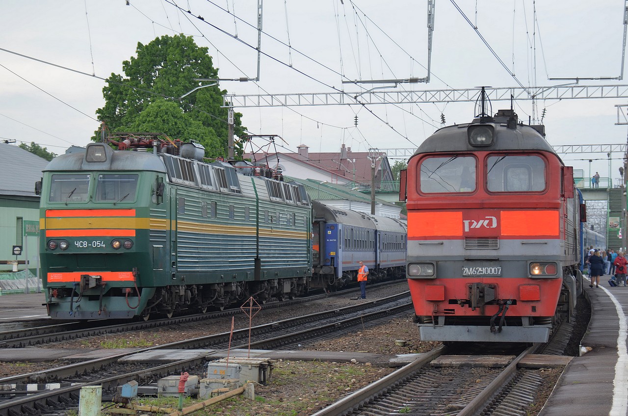 ЧС8-054; 2М62У-0007
