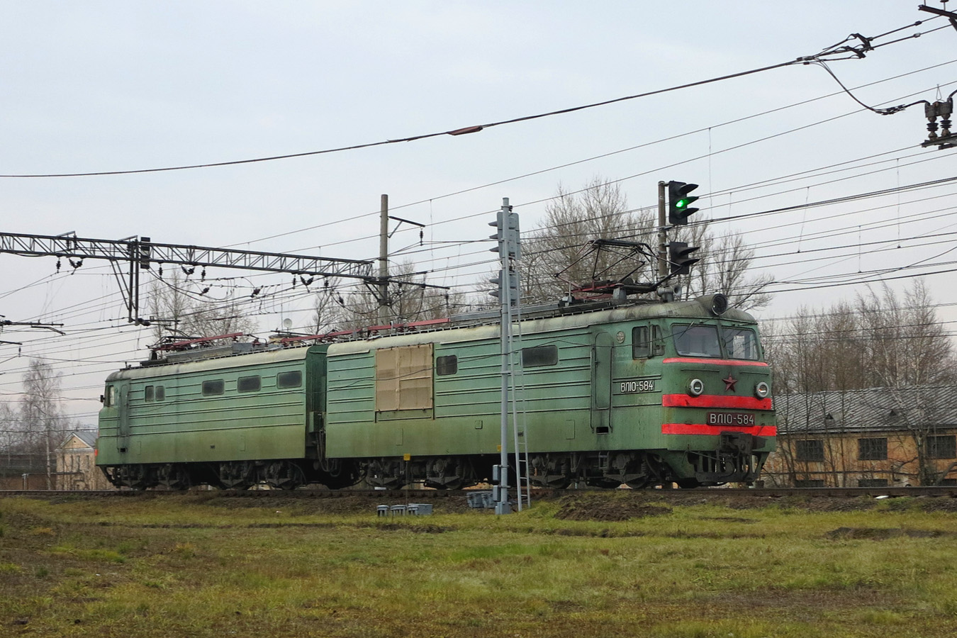 ВЛ10-584