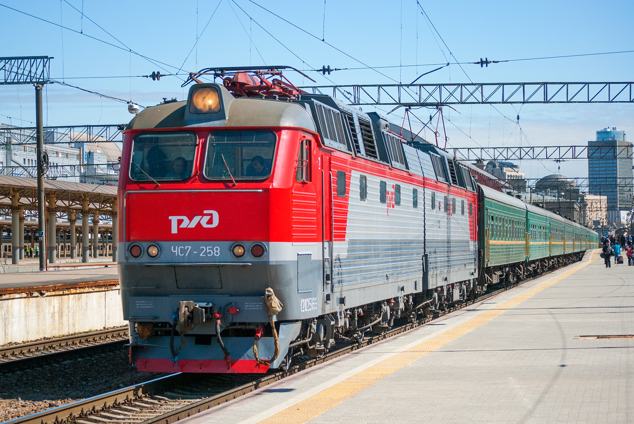 ЧС7-258