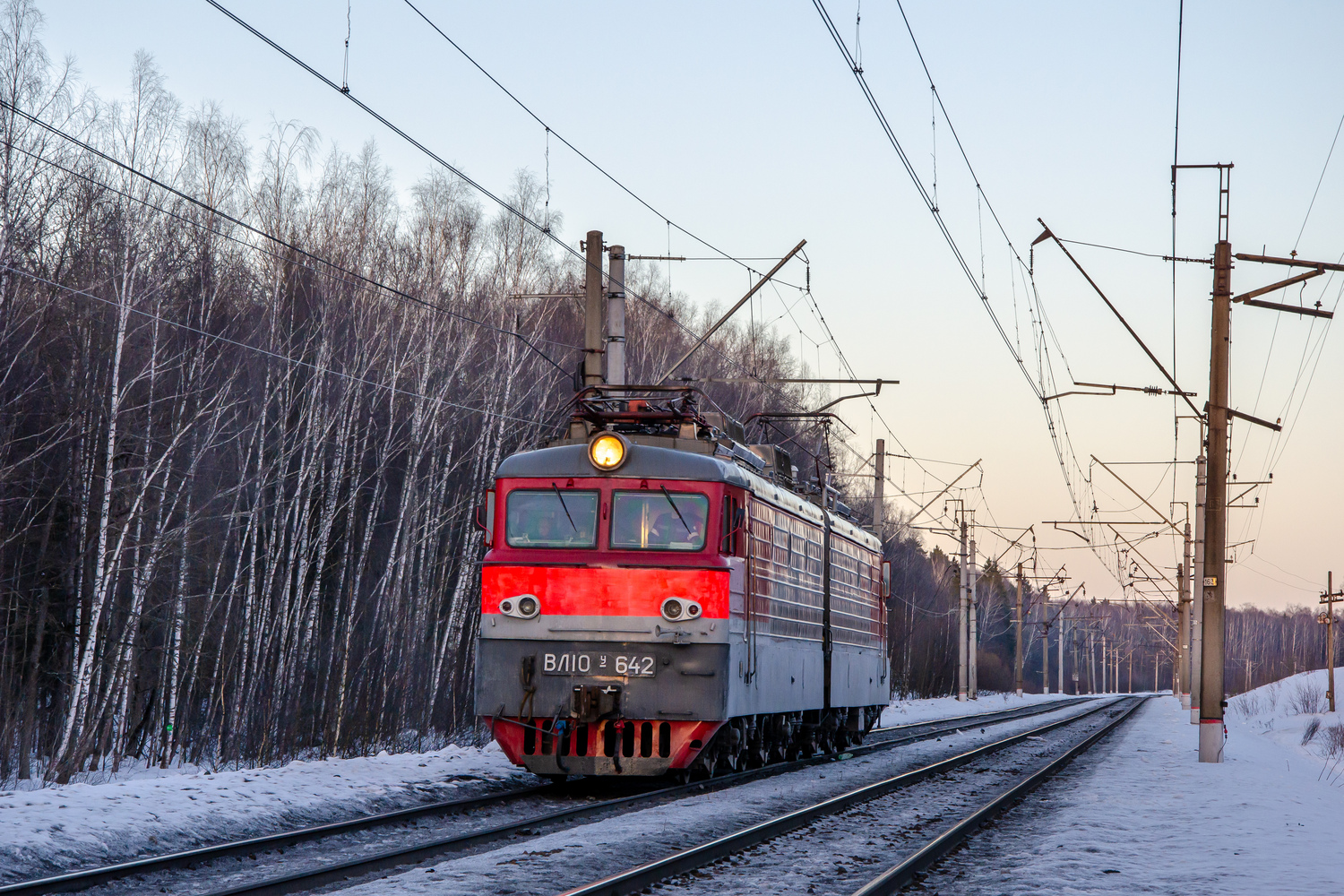 ВЛ10У-642
