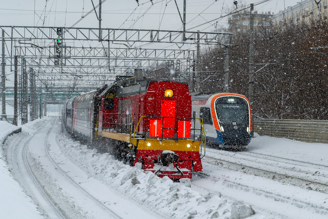 ТЭМ18ДМ-2303