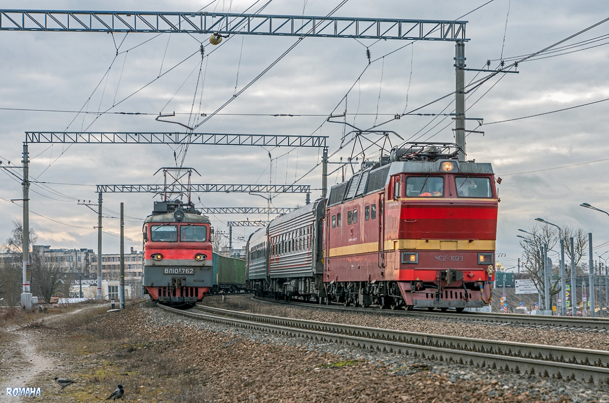 ВЛ10У-762; ЧС2Т-1023