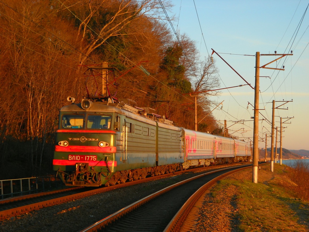 ВЛ10-1775
