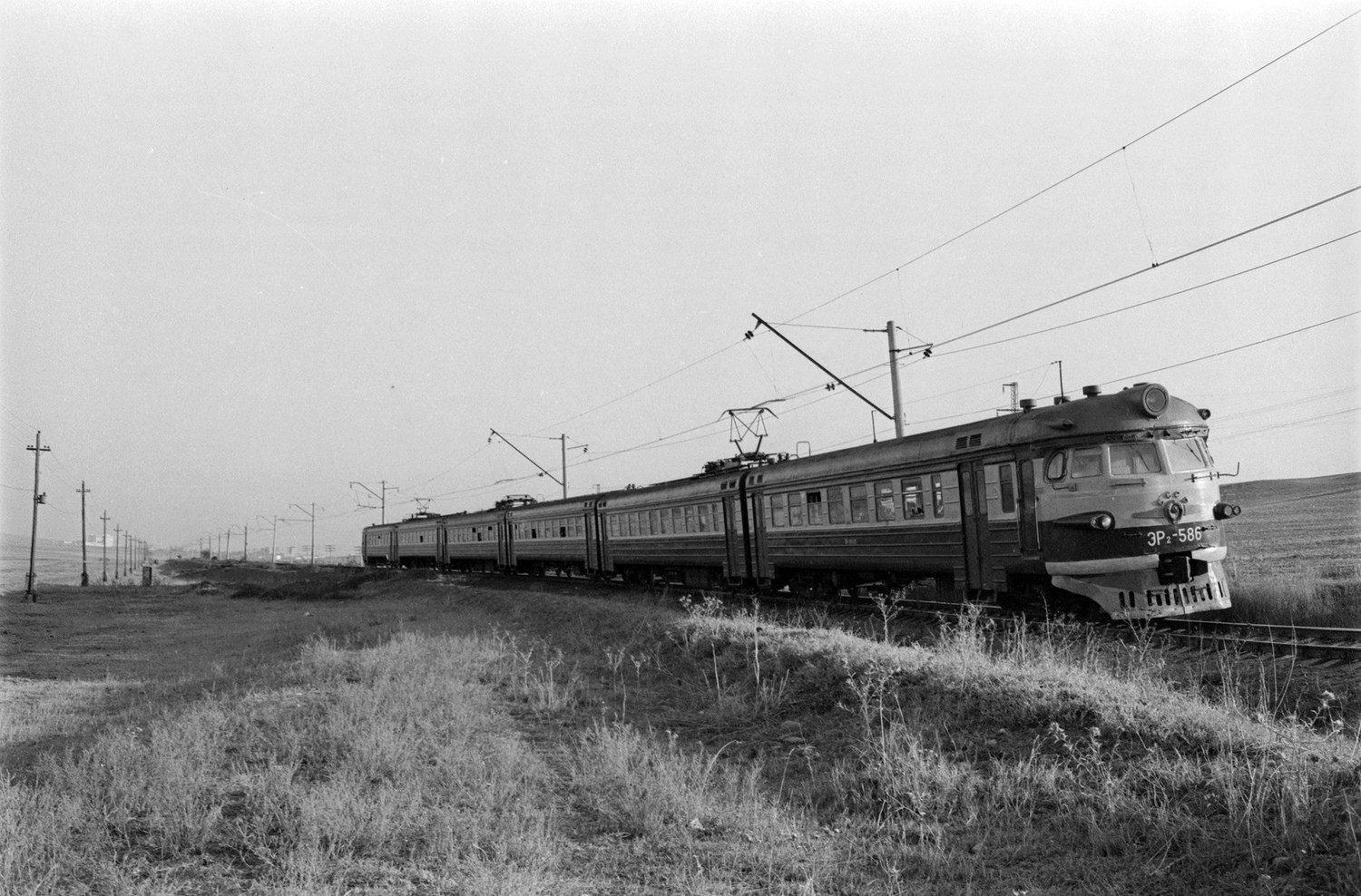 ЭР2-586