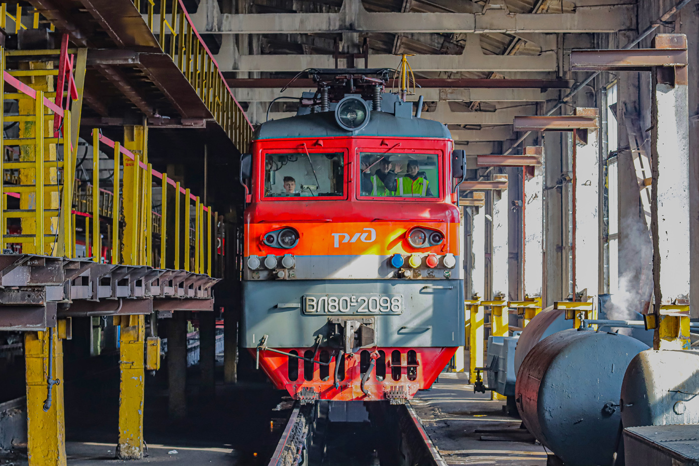 ВЛ80С-2098
