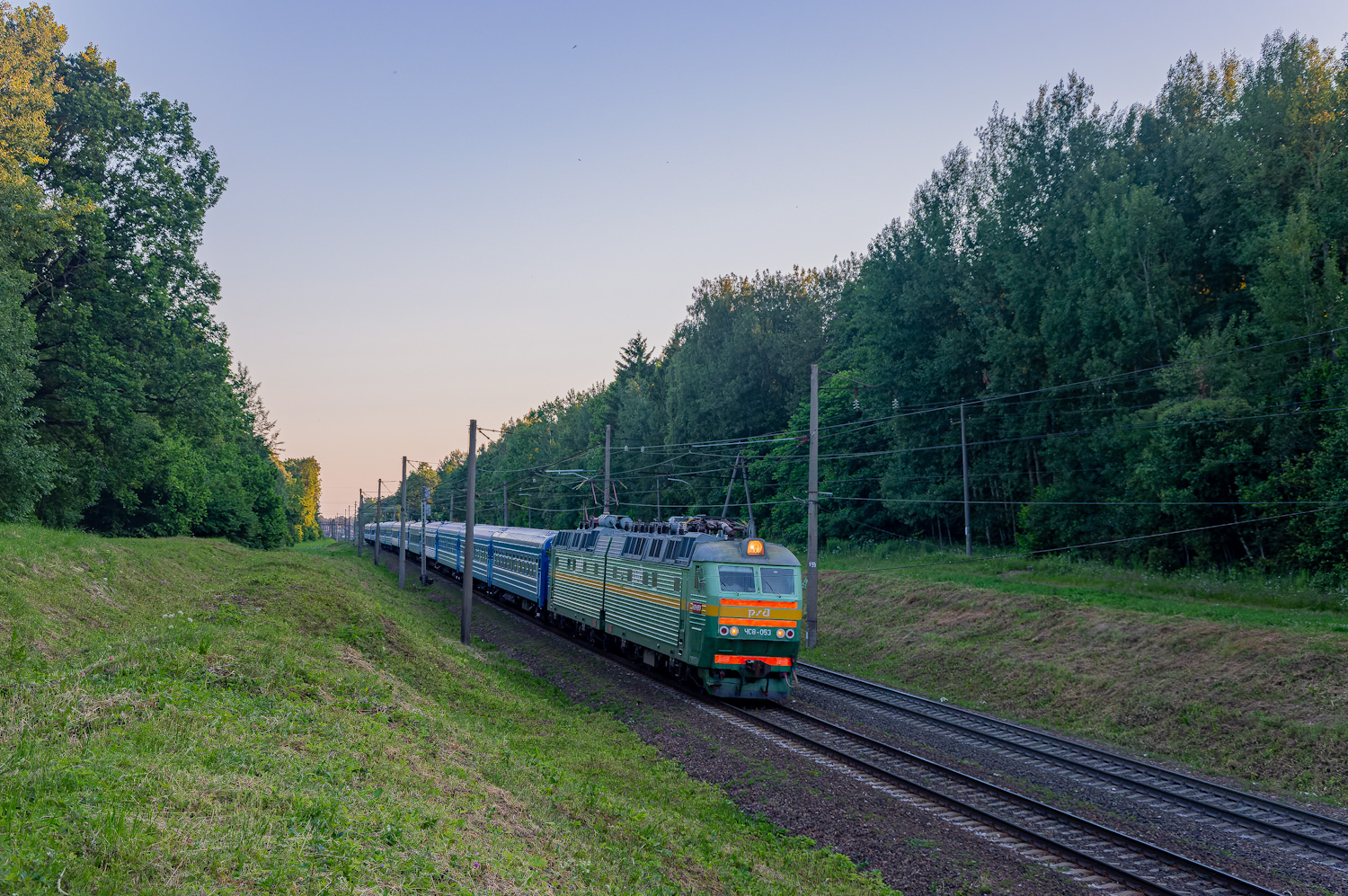 ЧС8-053