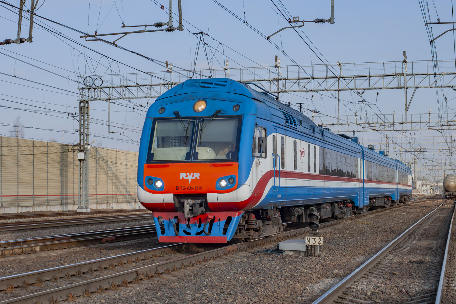 ДР1Б-1515