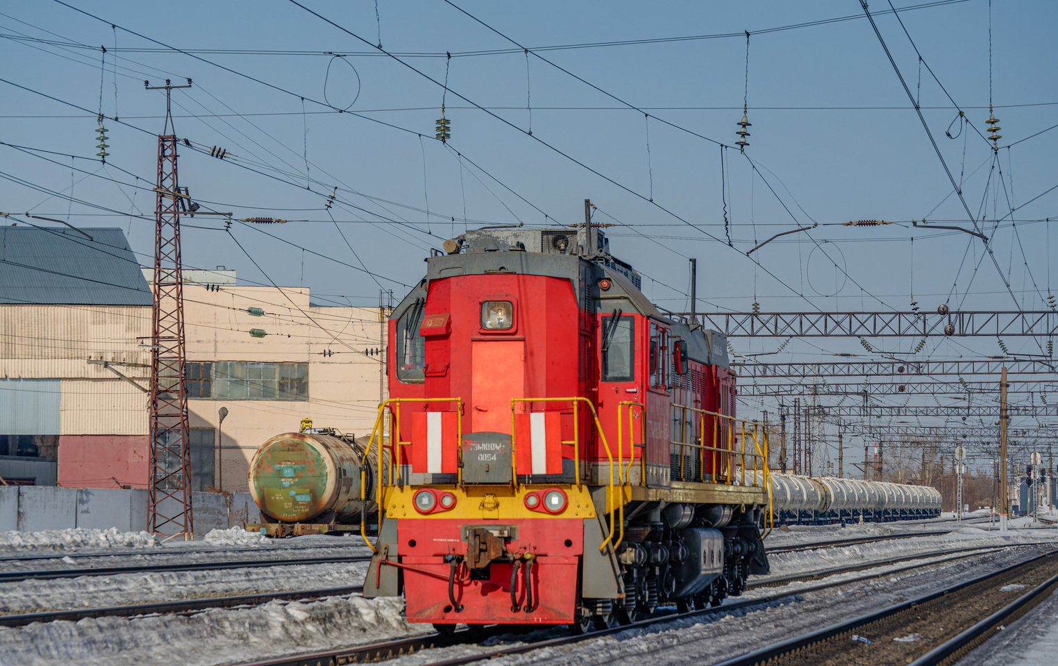 ТЭМ18ДМ-854