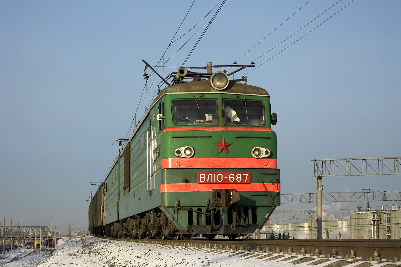 ВЛ10-687