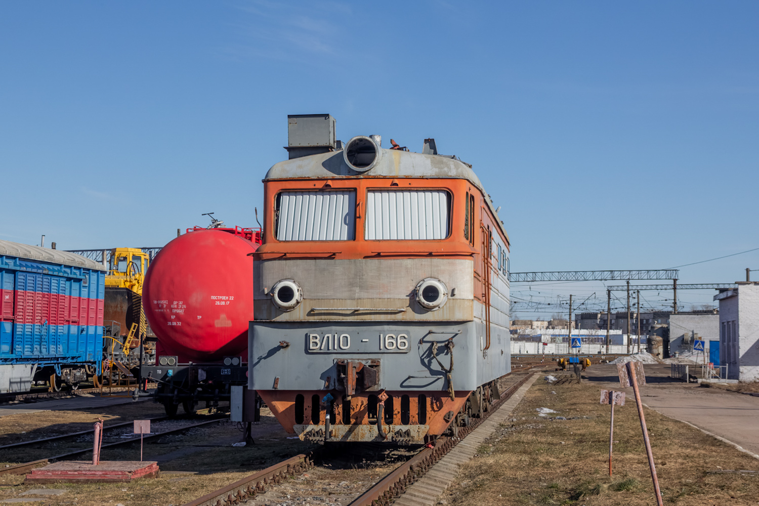 ВЛ10-166