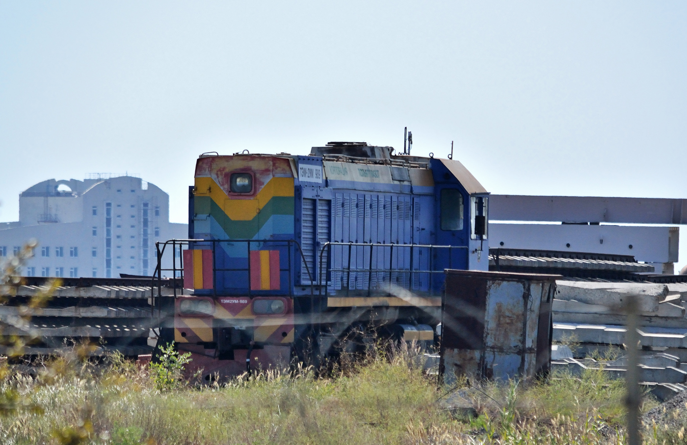 ТЭМ2УМ-989