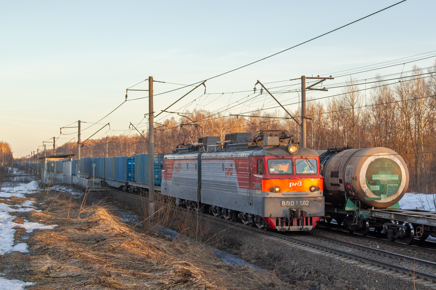 ВЛ10У-582