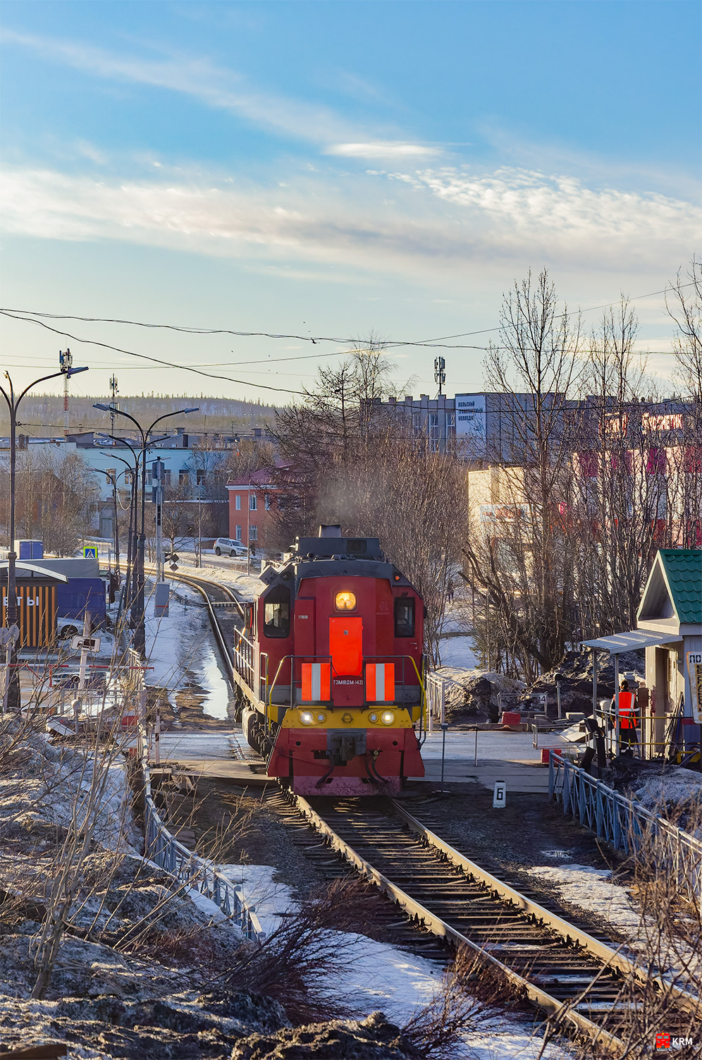ТЭМ18ДМ-1421