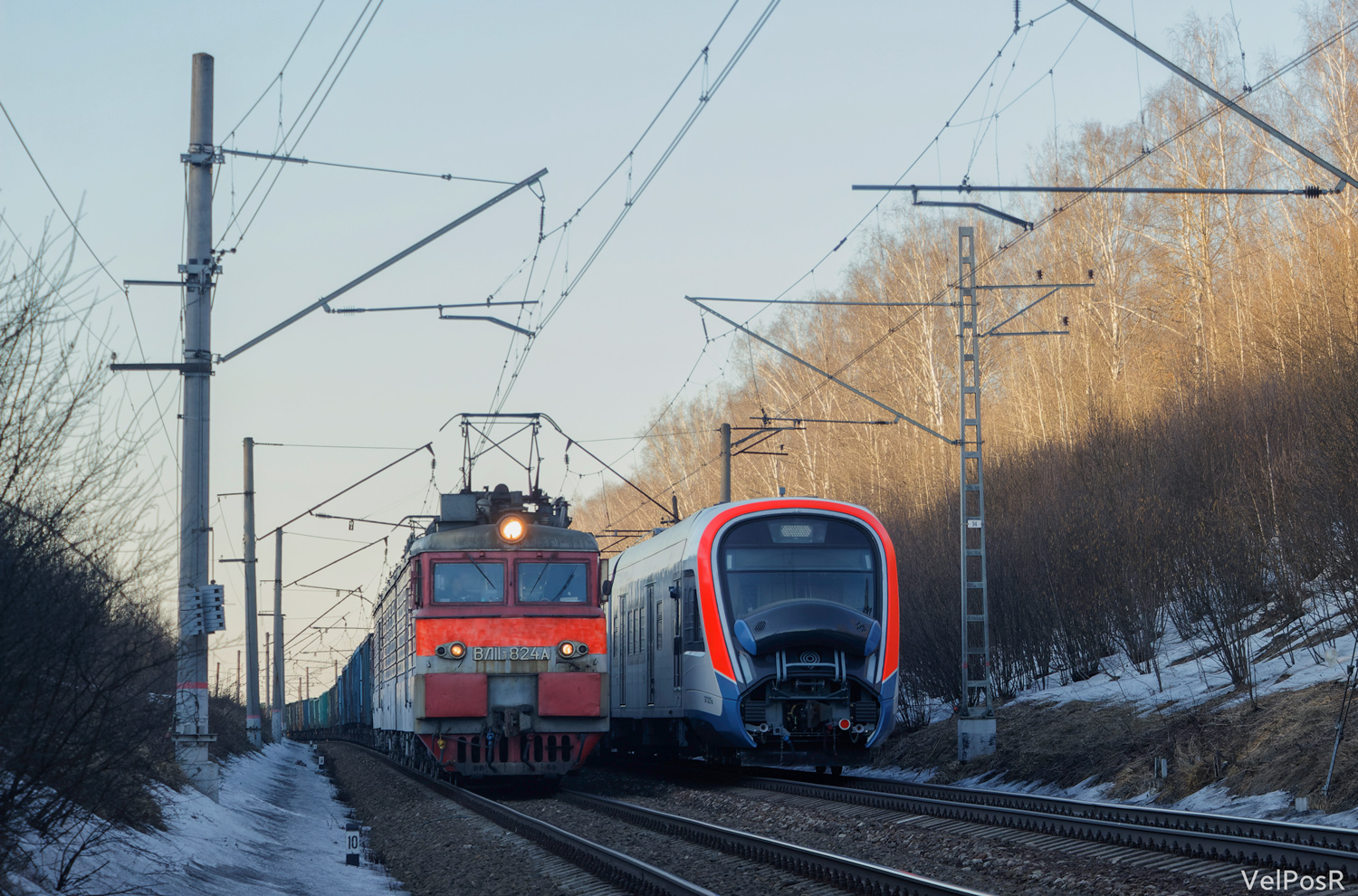 ВЛ11.8-824