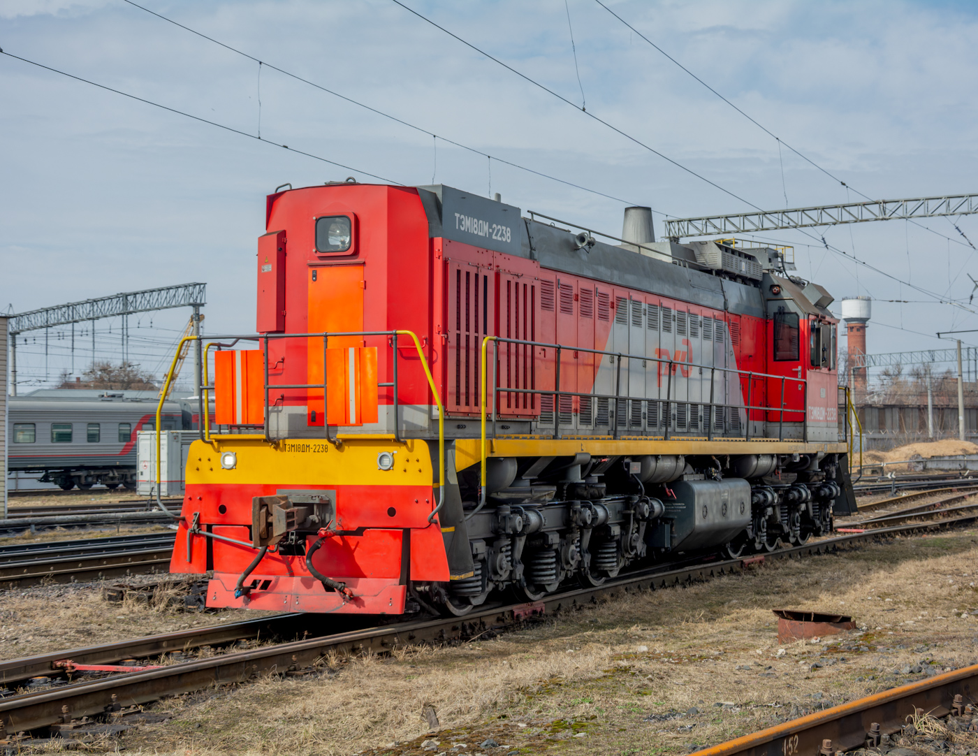 ТЭМ18ДМ-2238
