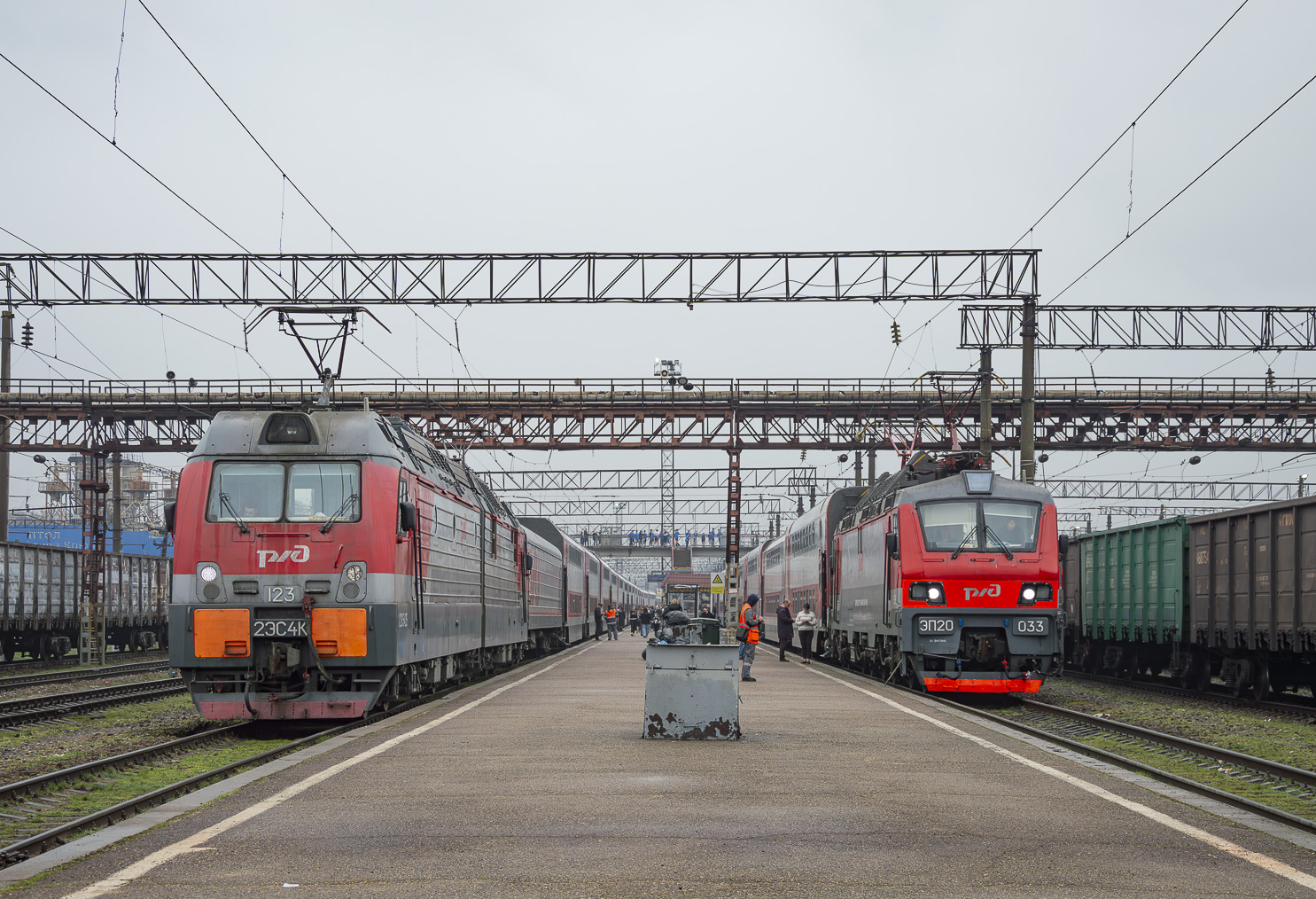 2ЭС4К-123; ЭП20-033