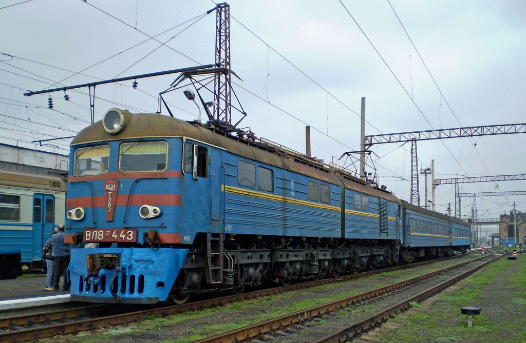 ВЛ8М-443