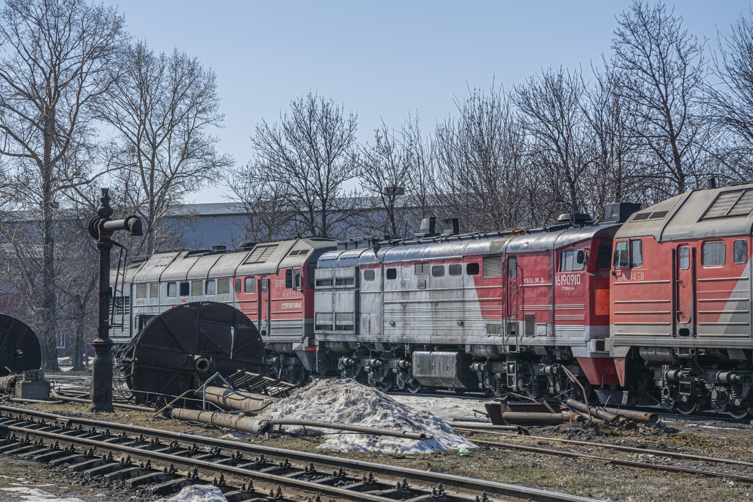 2ТЭ10М-2546