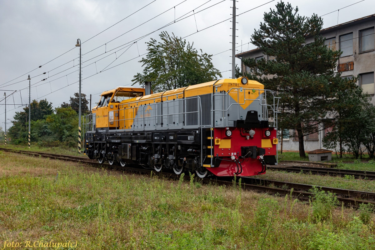 774 718-1