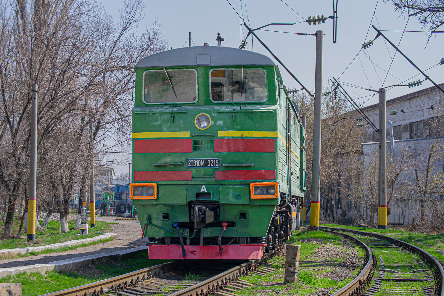 2ТЭ10М-3215