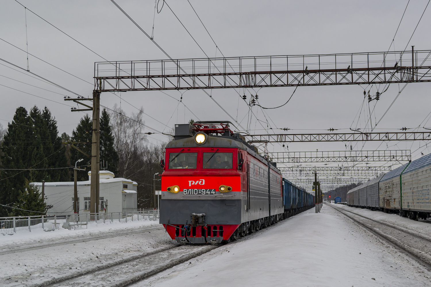 ВЛ10У-944