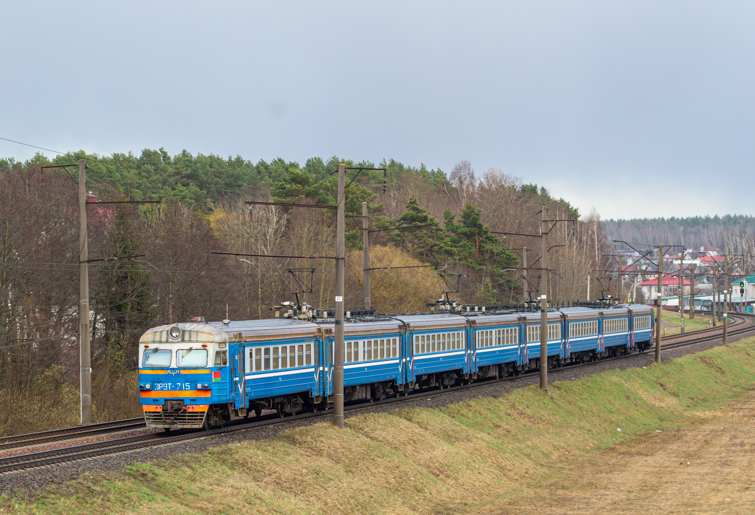ЭР9Т-715