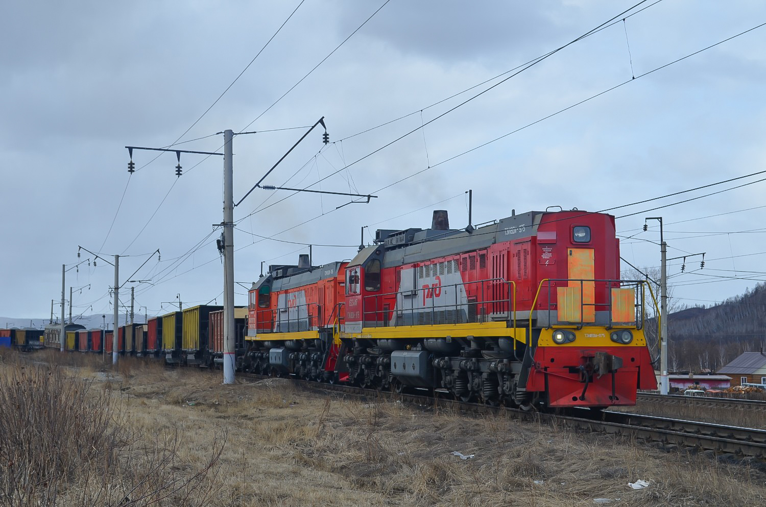 ТЭМ18ДМ-975