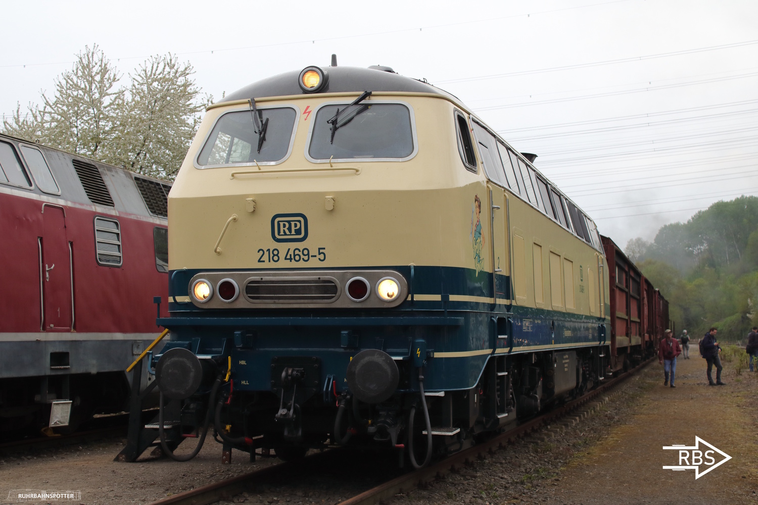 218 469-5