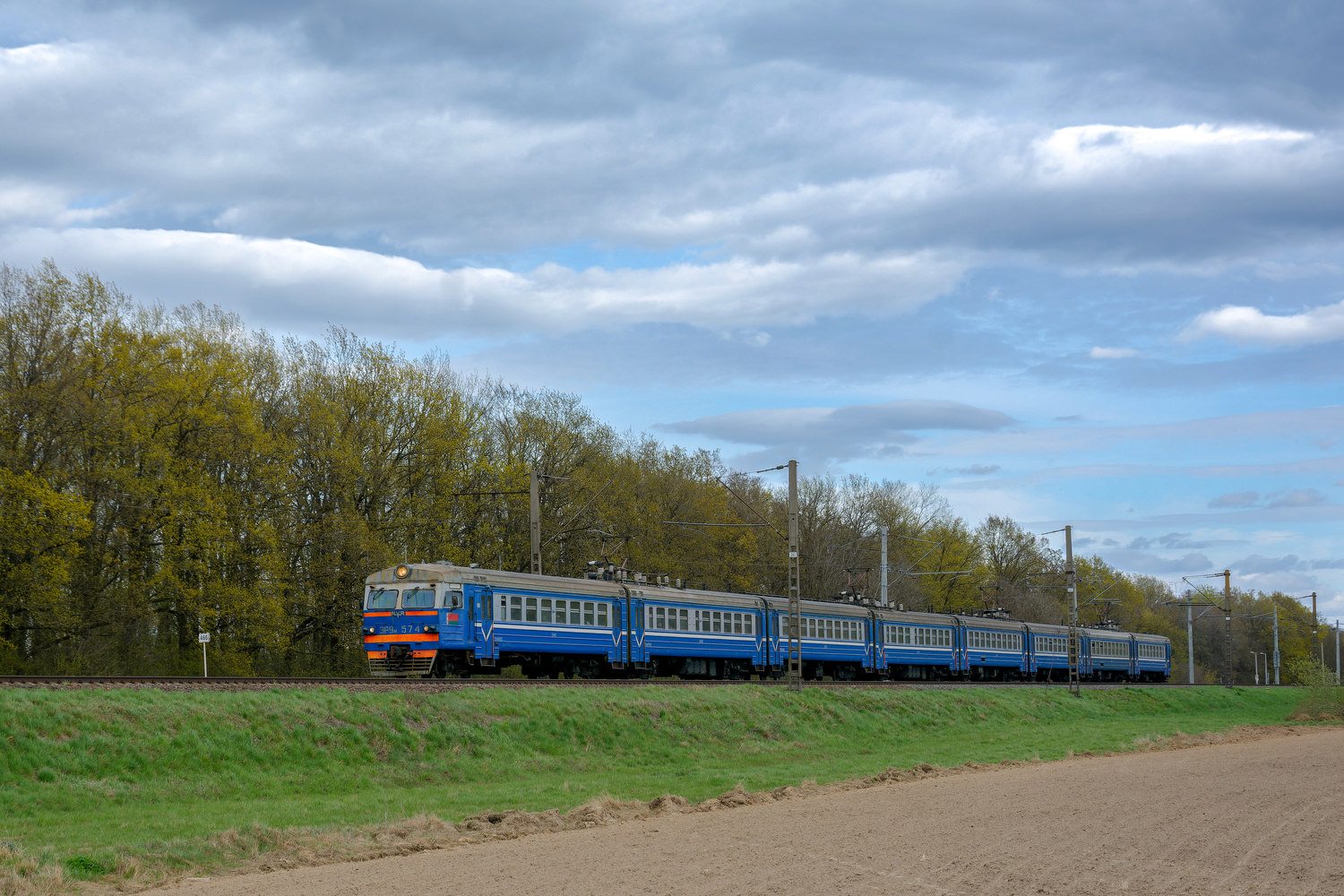 ЭР9М-574