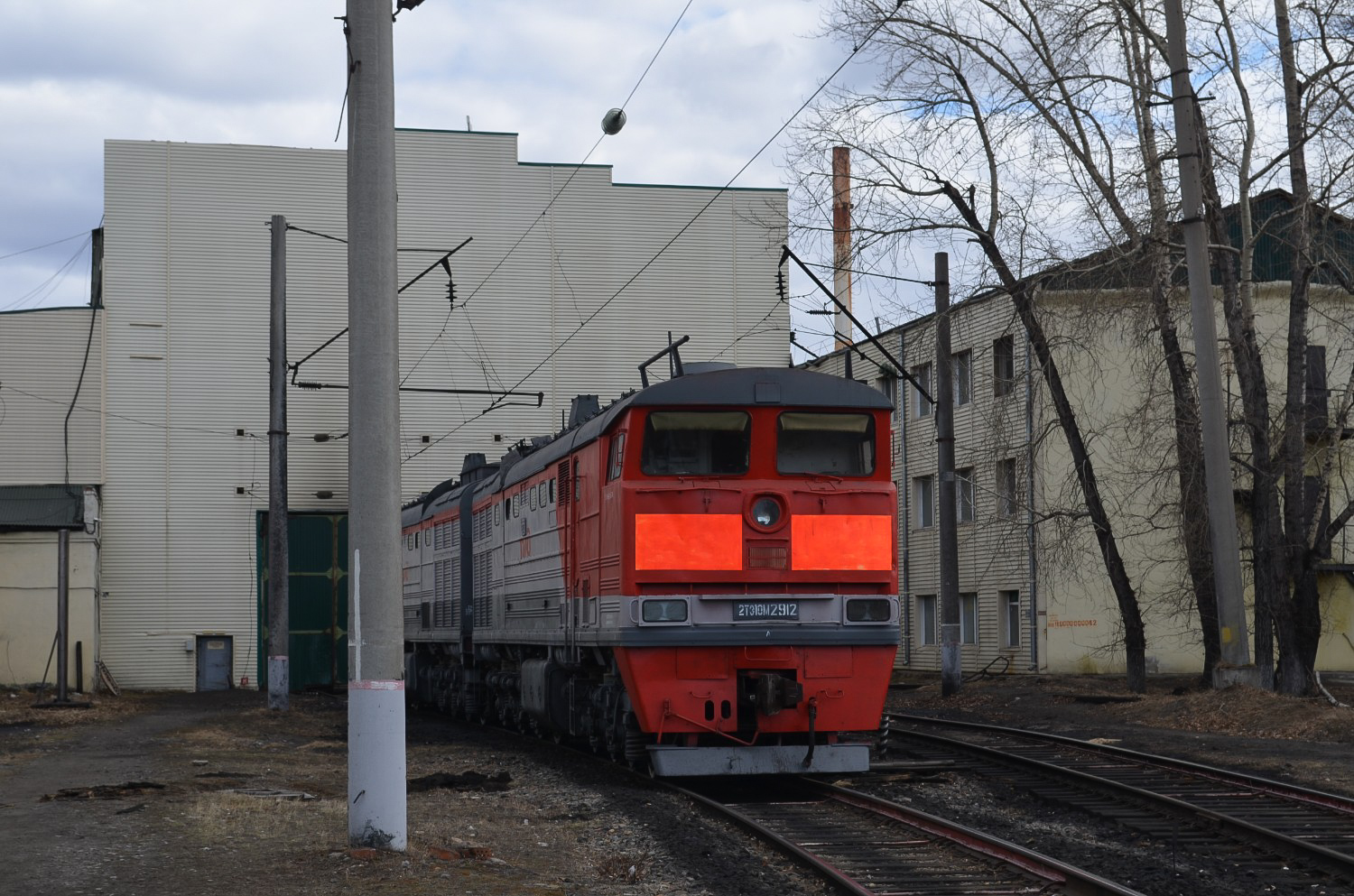 2ТЭ10М-2912