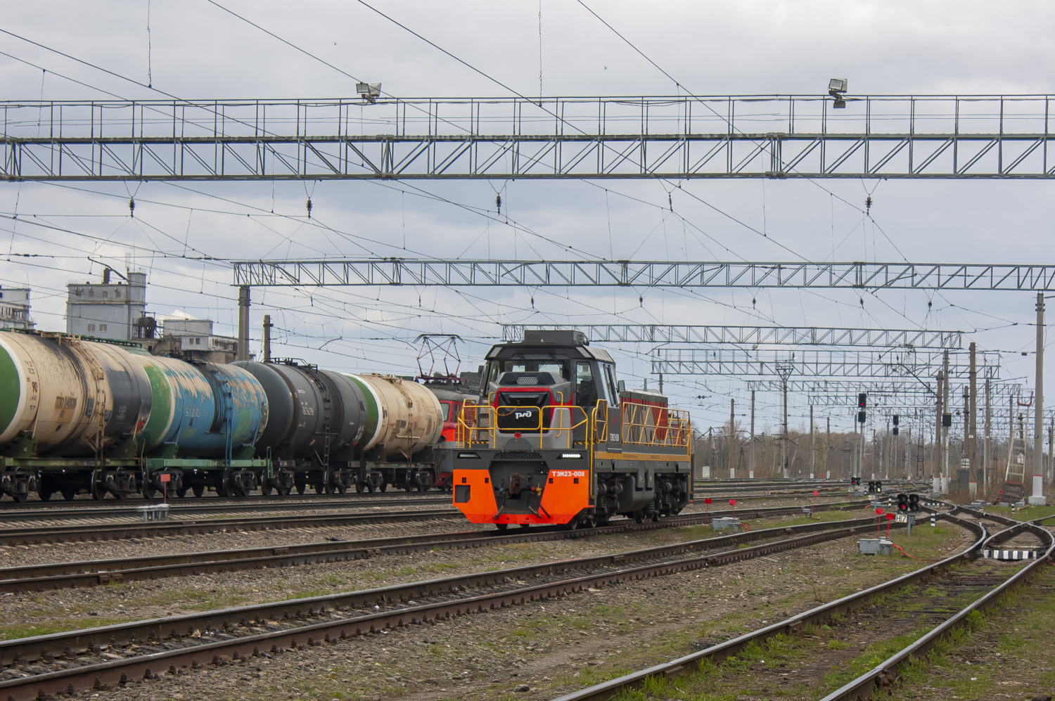 ТЭМ23-0011