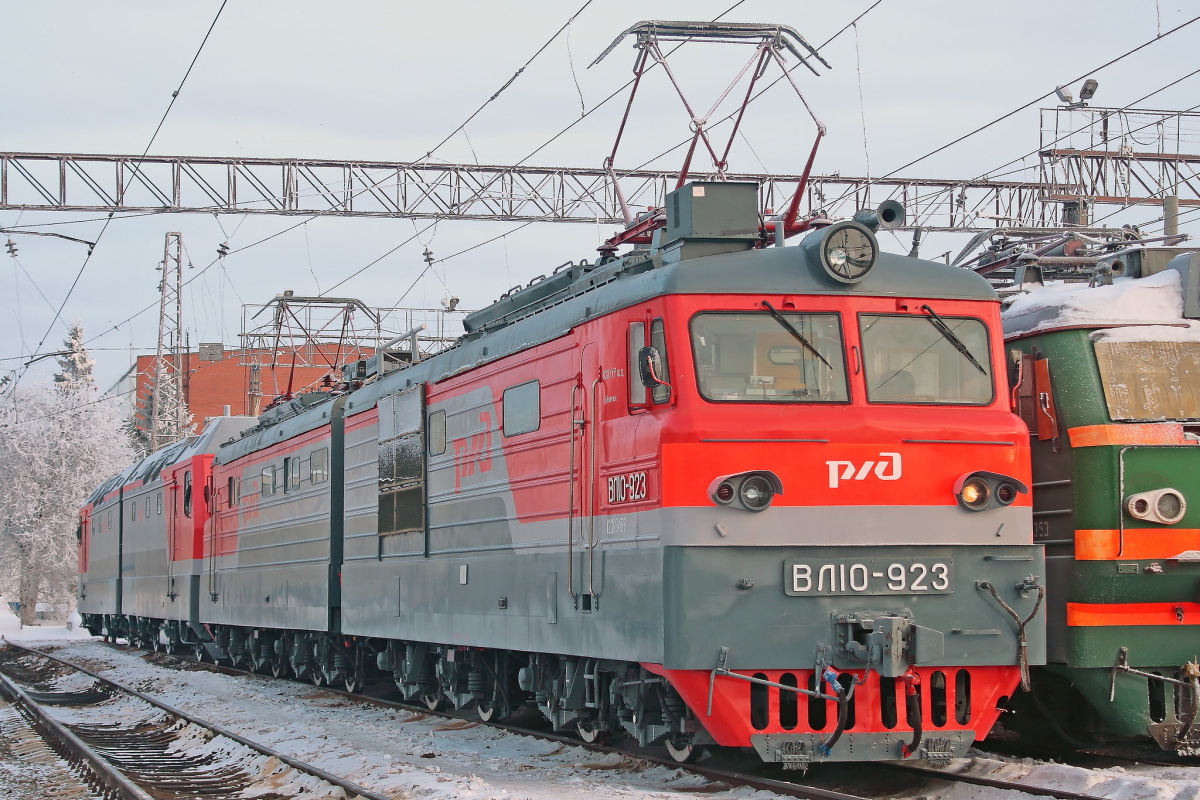 ВЛ10-923