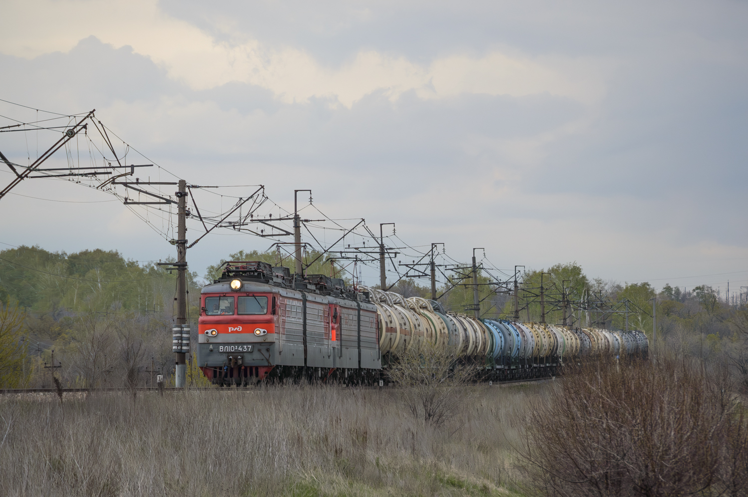 ВЛ10У-437